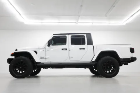 Another view of 2021 Jeep Gladiator Overland for sale in Clinton, MO at Jim Falk Motors