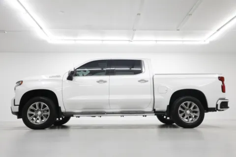 Another view of 2021 Chevrolet Silverado 1500 High Country for sale in Clinton, MO at Jim Falk Motors