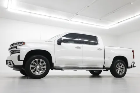 Photos of 2021 Chevrolet Silverado 1500 High Country for sale in Clinton, MO at Jim Falk Motors