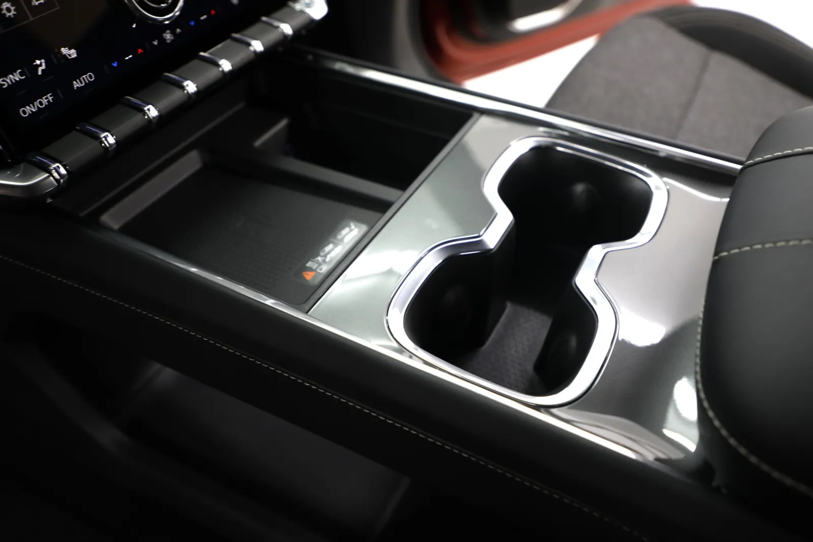 2026 GMC Acadia Elevation - Photo 47