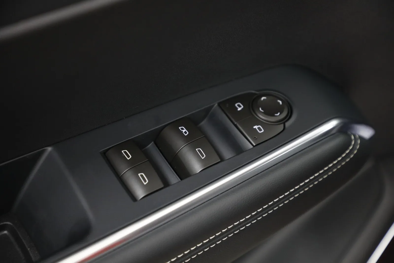 2026 GMC Acadia Elevation - Photo 17