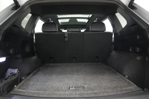 More photos of 2022 Volkswagen Tiguan SE R-Line at Jim Falk Motors, MO