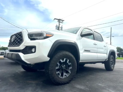 White 2023 Toyota Tacoma Off-Road for sale in Clinton, MO