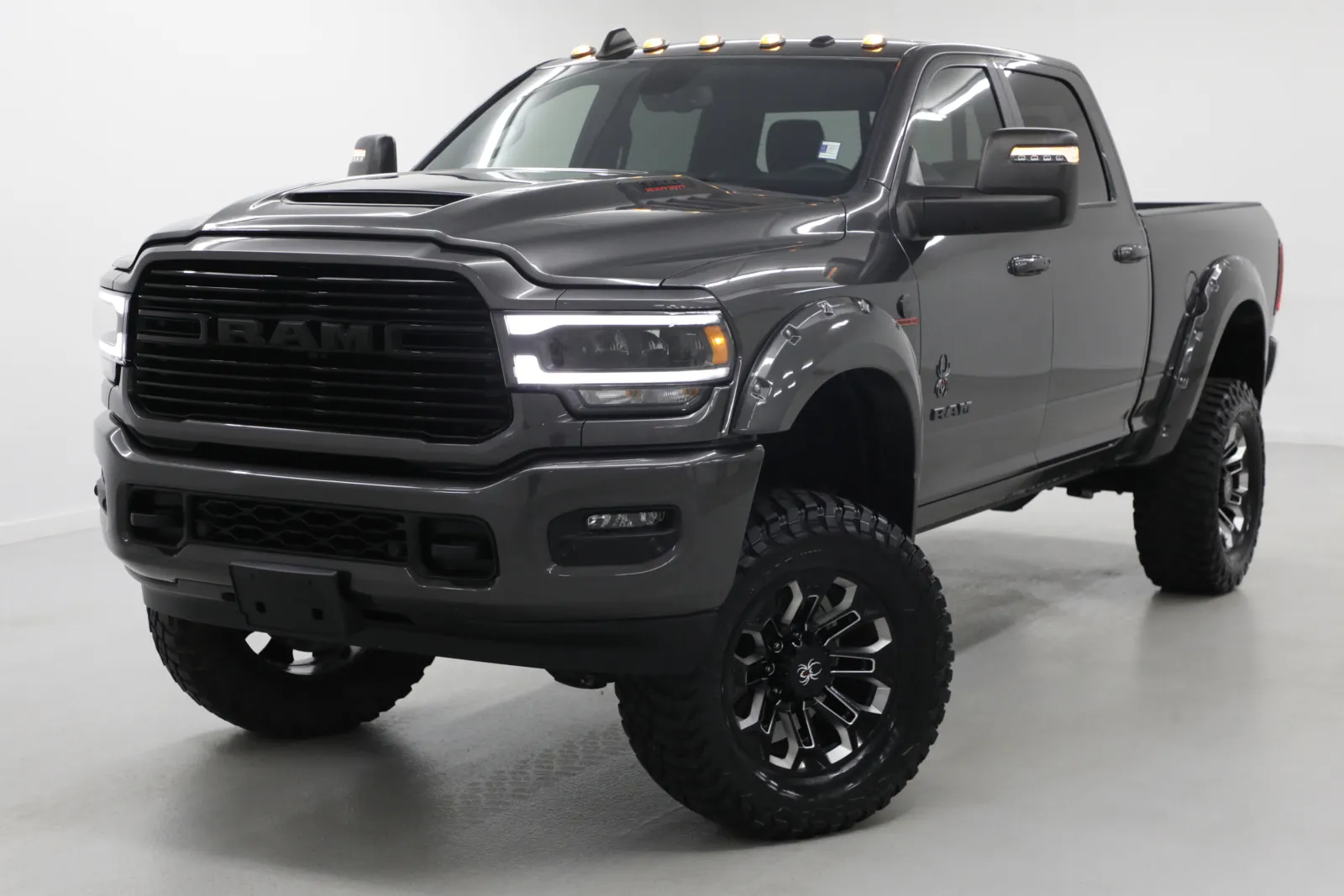 2024 RAM 3500 Laramie 4X4 Crew Cab SWB's photo