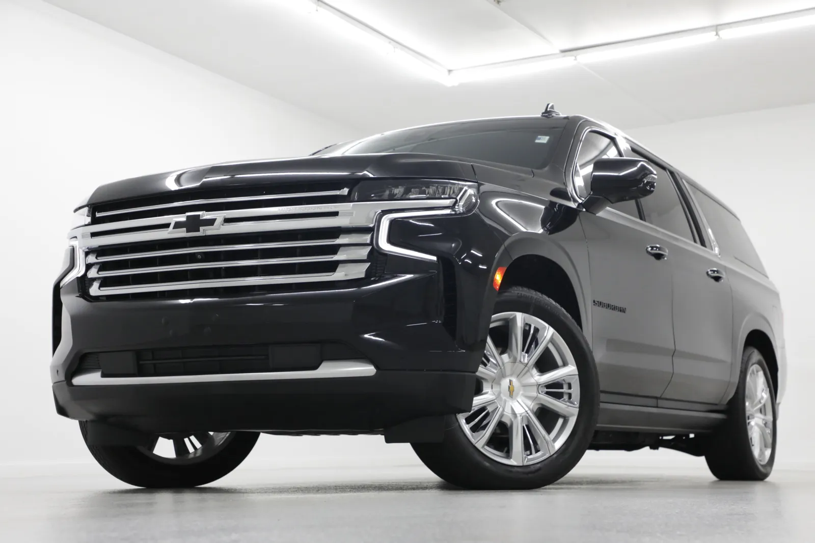 Black 2022 Chevrolet Suburban High Country for sale in Clinton, MO