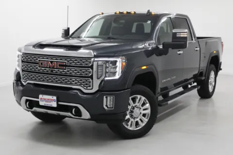 More photos of 2022 GMC Sierra 2500HD Denali at Jim Falk Motors, MO