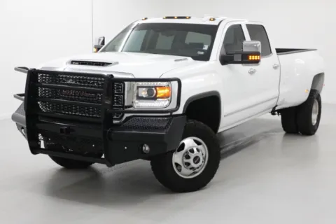 White 2019 GMC Sierra 3500HD DRW Denali for sale in Clinton, MO
