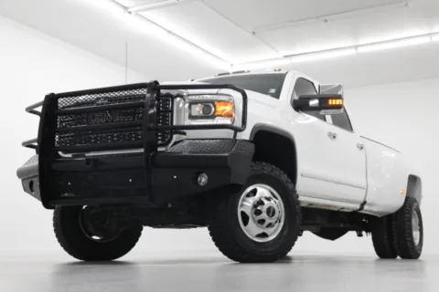 White 2019 GMC Sierra 3500HD DRW Denali for sale in Clinton, MO