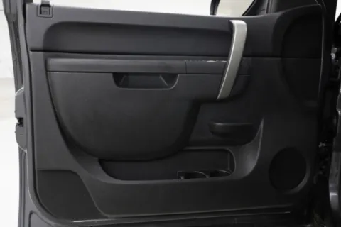 Photos of 2011 Chevrolet Silverado 1500 LT for sale in Clinton, MO at Jim Falk Motors