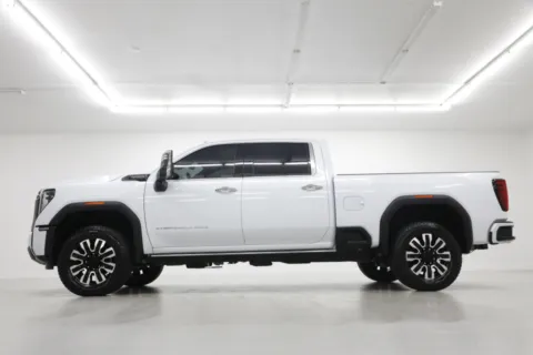 Another view of 2026 GMC Sierra 2500HD Denali Ultimate for sale in Clinton, MO at Jim Falk Motors