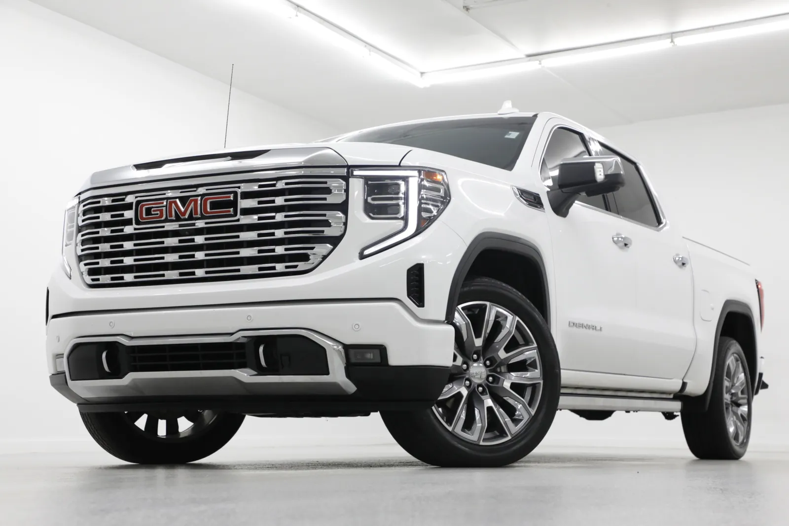 White 2023 GMC Sierra 1500 Denali for sale in Clinton, MO