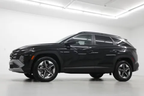 Photos of 2025 Hyundai Tucson Hybrid SEL Convenience for sale in Clinton, MO at Jim Falk Motors