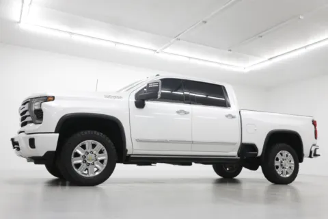 Photos of 2024 Chevrolet Silverado 2500HD High Country for sale in Clinton, MO at Jim Falk Motors
