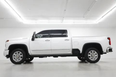 Another view of 2024 Chevrolet Silverado 2500HD High Country for sale in Clinton, MO at Jim Falk Motors