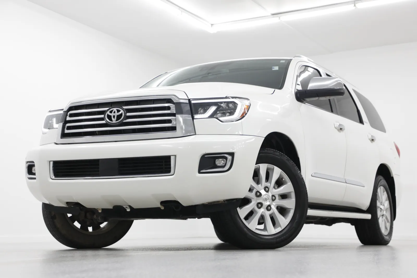 White 2020 Toyota Sequoia Platinum for sale in Clinton, MO
