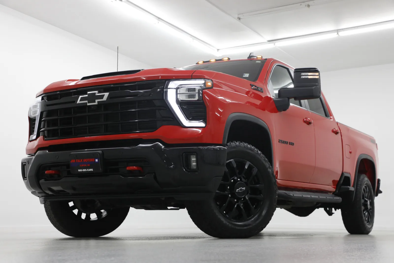 2025 Chevrolet Silverado HD LT 4WD Crew Cab Standard Box's photo