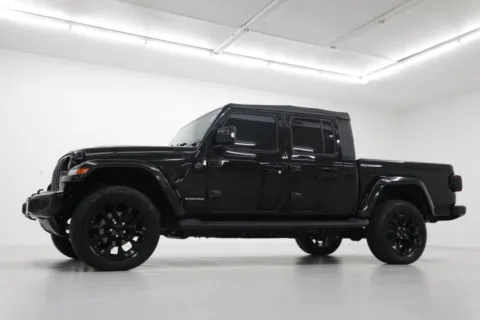 Photos of 2023 Jeep Gladiator High Altitude for sale in Clinton, MO at Jim Falk Motors