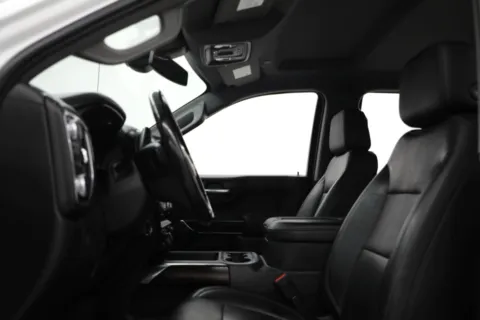 More photos of 2019 GMC Sierra 1500 SLT at Jim Falk Motors, MO