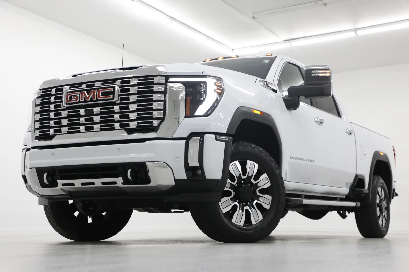 White 2026 GMC Sierra 2500HD Denali for sale in Clinton, MO
