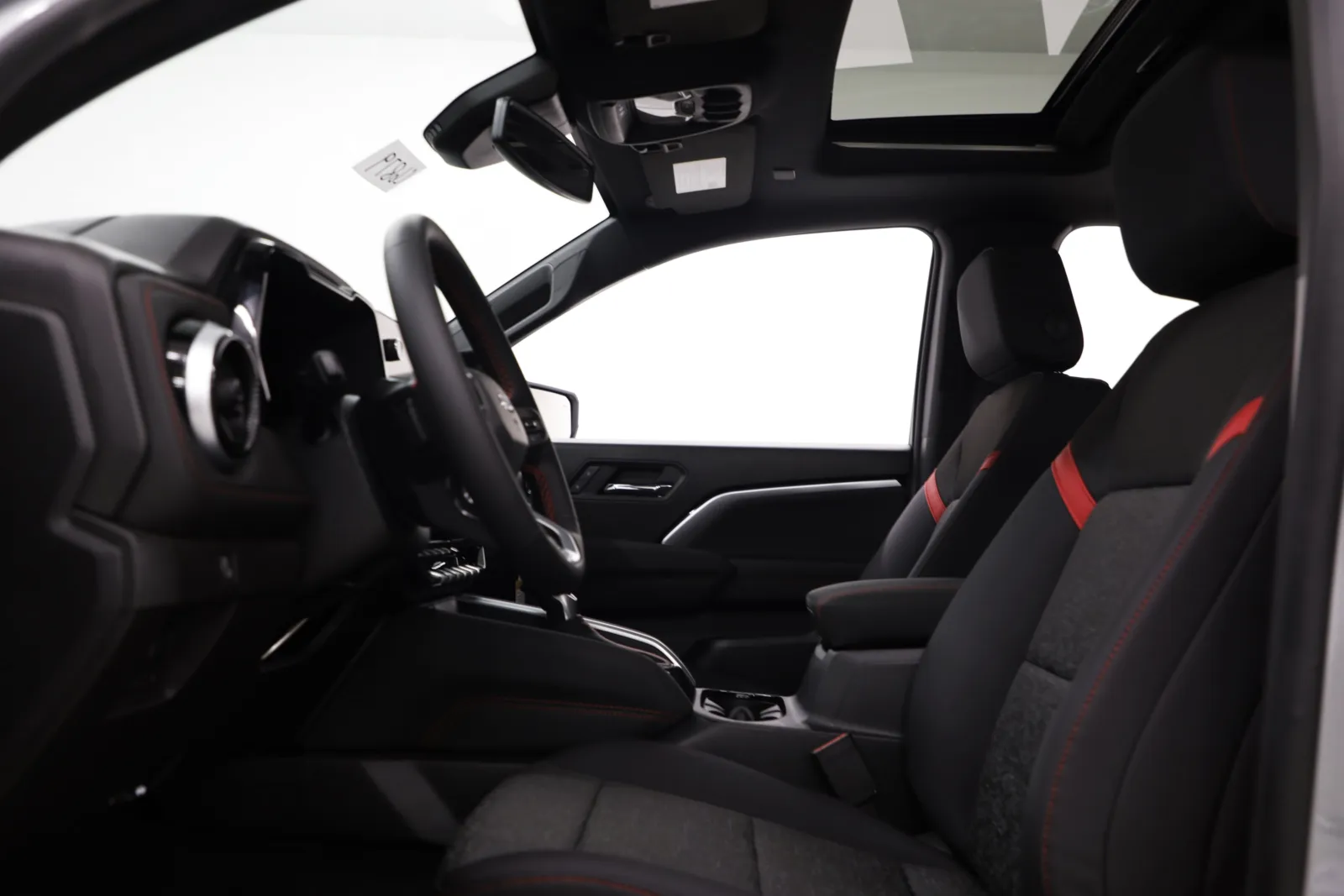 2026 Chevrolet Colorado Z71 - Photo 16