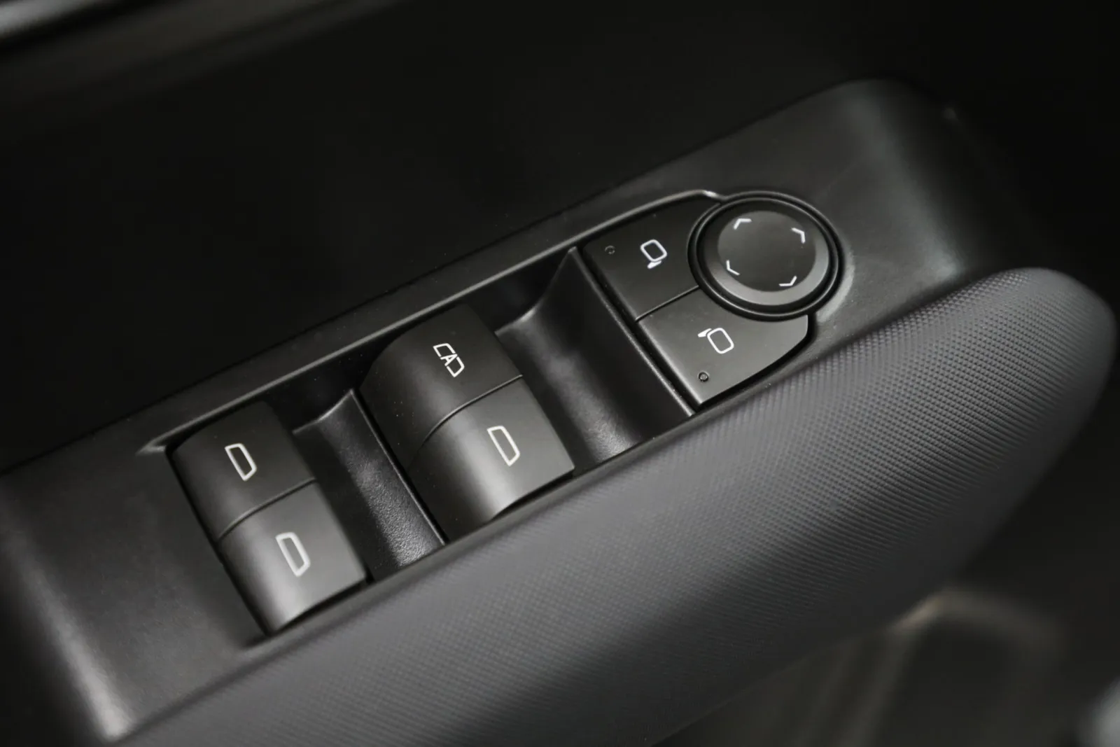 2026 Chevrolet Colorado Z71 - Photo 15