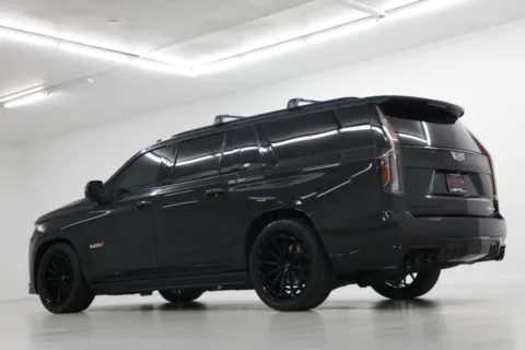 More photos of 2024 Cadillac Escalade ESV V-Series at Jim Falk Motors, MO