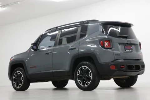 More photos of 2016 Jeep Renegade Trailhawk at Jim Falk Motors, MO