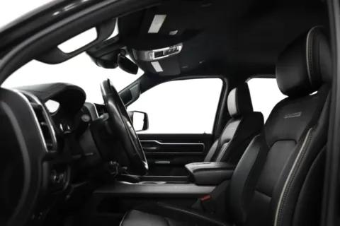 More photos of 2022 Ram 1500 Laramie at Jim Falk Motors, MO