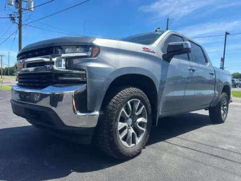 Gray 2021 Chevrolet Silverado 1500 LT for sale in Clinton, MO