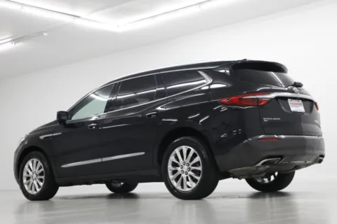More photos of 2021 Buick Enclave Premium at Jim Falk Motors, MO