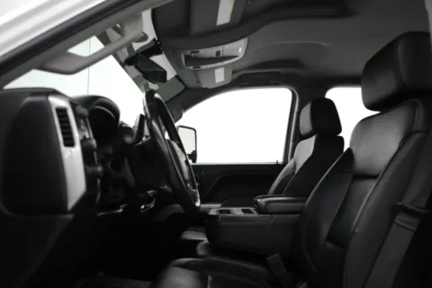 More photos of 2019 Chevrolet Silverado 3500HD LT at Jim Falk Motors, MO