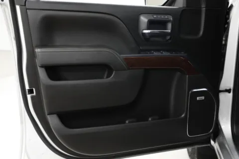 Photos of 2018 GMC Sierra 1500 SLT for sale in Clinton, MO at Jim Falk Motors