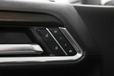 More photos of 2024 GMC Sierra 2500HD Denali at Jim Falk Motors, MO