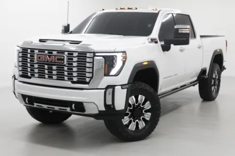 More photos of 2024 GMC Sierra 2500HD Denali at Jim Falk Motors, MO