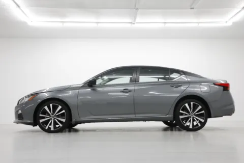 Another view of 2022 Nissan Altima 2.5 SR for sale in Clinton, MO at Jim Falk Motors