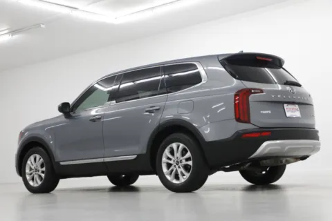 More photos of 2020 Kia Telluride LX at Jim Falk Motors, MO