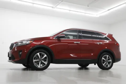 Photos of 2019 Kia Sorento EX V6 for sale in Clinton, MO at Jim Falk Motors