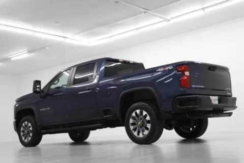 More photos of 2022 Chevrolet Silverado 2500HD Custom at Jim Falk Motors, MO