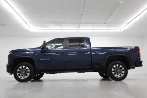 Another view of 2022 Chevrolet Silverado 2500HD Custom for sale in Clinton, MO at Jim Falk Motors