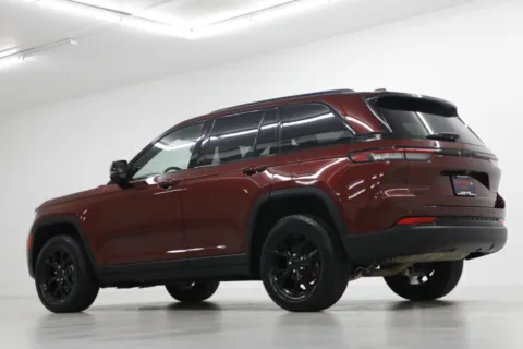More photos of 2024 Jeep Grand Cherokee Altitude at Jim Falk Motors, MO