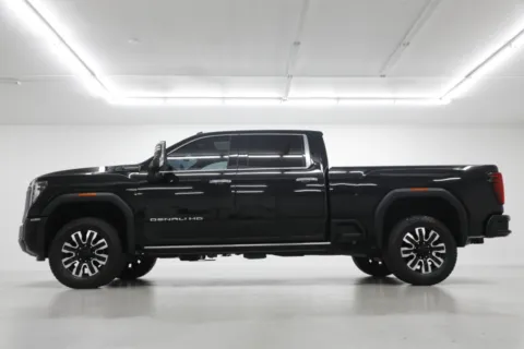 Another view of 2024 GMC Sierra 2500HD Denali Ultimate for sale in Clinton, MO at Jim Falk Motors