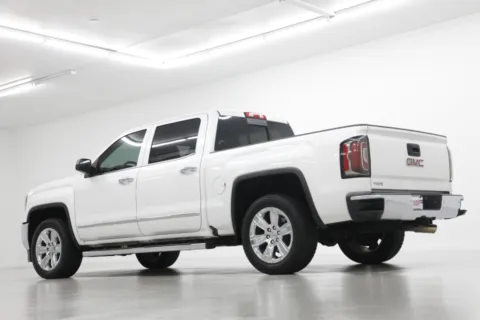 More photos of 2017 GMC Sierra 1500 SLT at Jim Falk Motors, MO