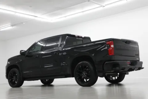 More photos of 2024 Chevrolet Silverado 1500 High Country at Jim Falk Motors, MO