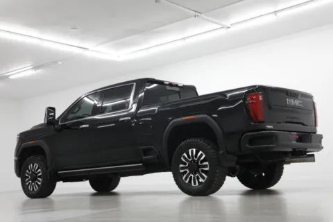 More photos of 2024 GMC Sierra 2500HD Denali Ultimate at Jim Falk Motors, MO