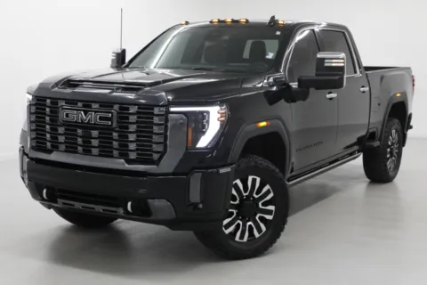 More photos of 2024 GMC Sierra 2500HD Denali Ultimate at Jim Falk Motors, MO