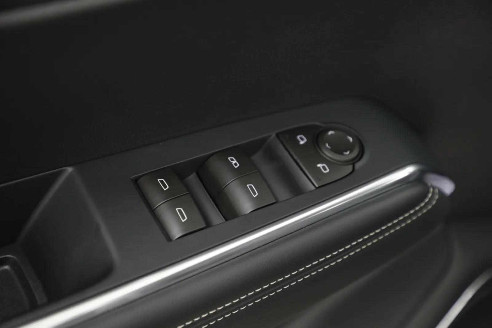 2026 GMC Acadia Elevation - Photo 18