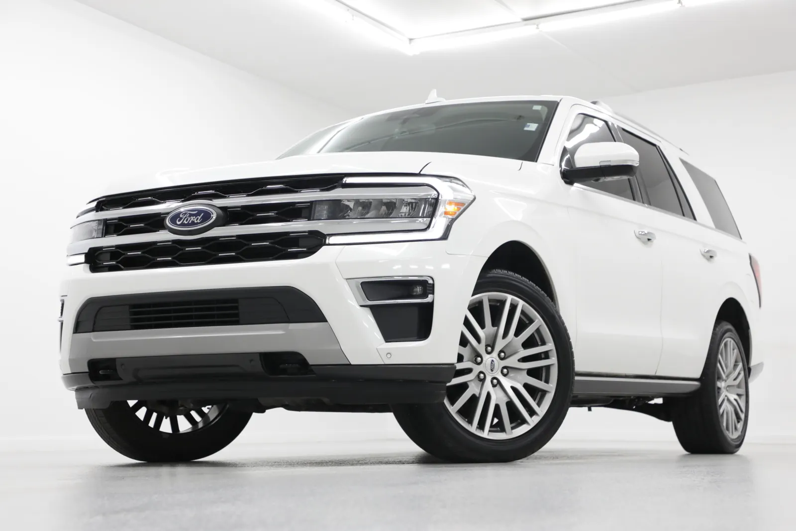 White 2022 Ford Expedition Limited for sale in Clinton, MO