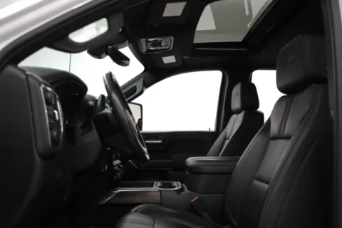 More photos of 2023 Chevrolet Silverado 3500HD High Country at Jim Falk Motors, MO