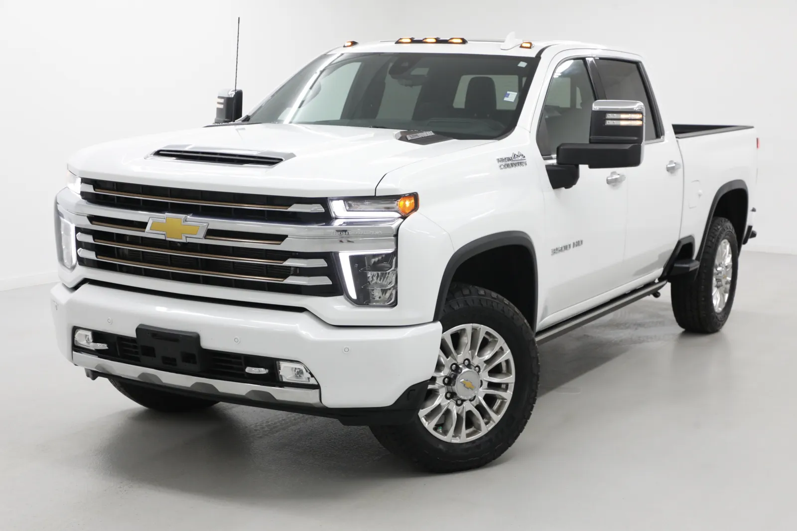 White 2023 Chevrolet Silverado 3500HD High Country for sale in Clinton, MO