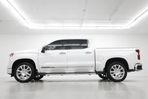 Photos of 2022 Chevrolet Silverado 1500 High Country for sale in Clinton, MO at Jim Falk Motors